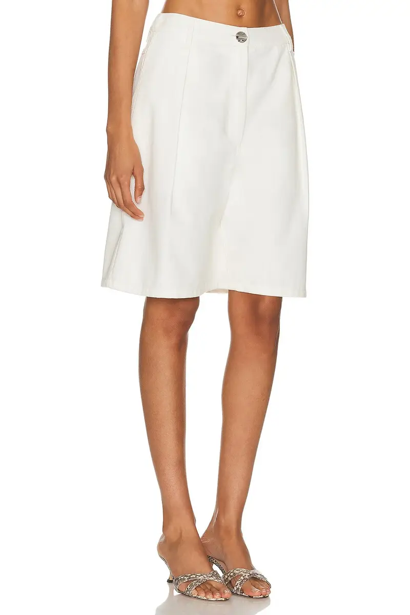 Matthew Bruch Low Rise Pleated Bermuda Short | Thumbnail 2 Matthew Bruch Low Rise Pleated Bermuda Short | Thumbnail 2