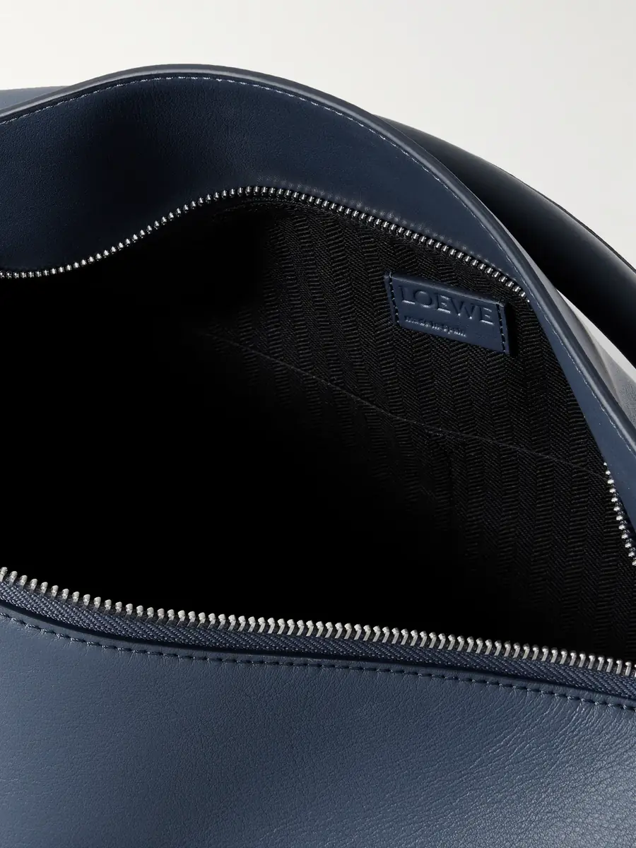 Loewe Puzzle Edge Large Logo-Debossed Leather Messenger Bag - Men | Thumbnail 5 Loewe Puzzle Edge Large Logo-Debossed Leather Messenger Bag - Men | Thumbnail 5