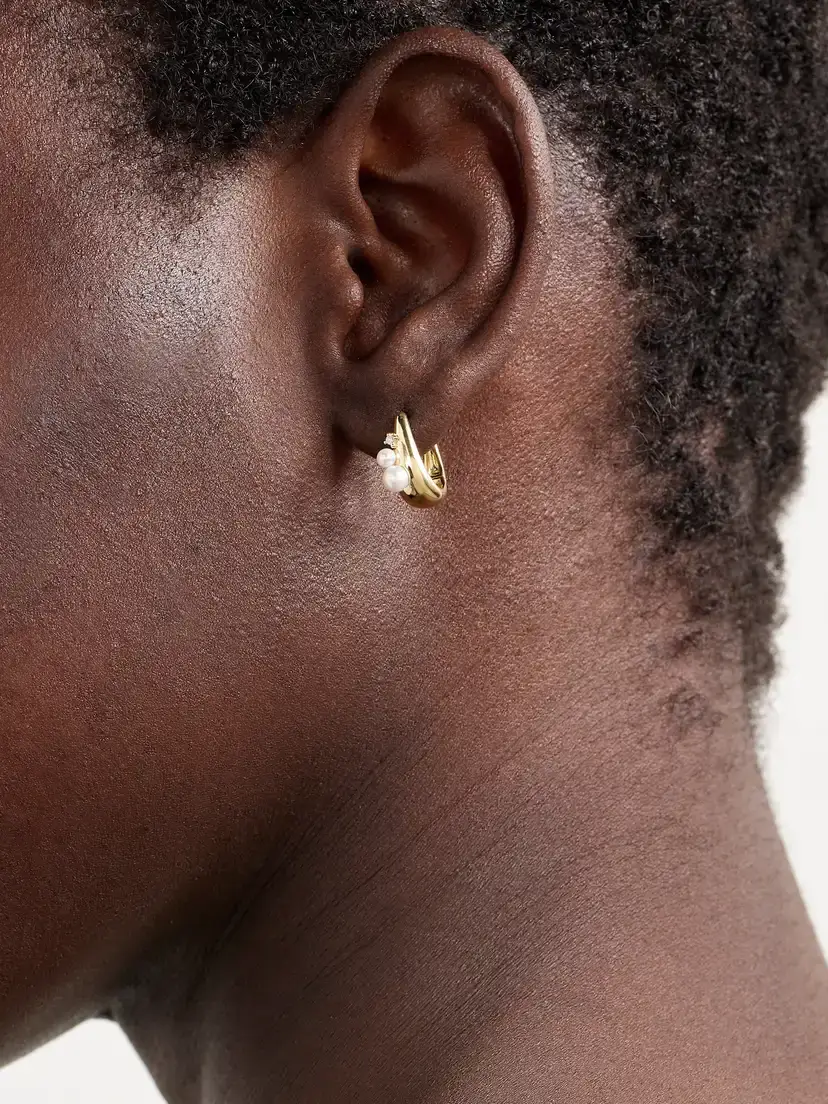 Mizuki 14-karat Gold, Pearl And Diamond Hoop Earrings | Thumbnail 4 Mizuki 14-karat Gold, Pearl And Diamond Hoop Earrings | Thumbnail 4