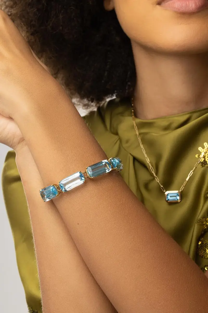 GOSHWARA Blue Topaz Single Line Gossip Bracelet | Thumbnail 3