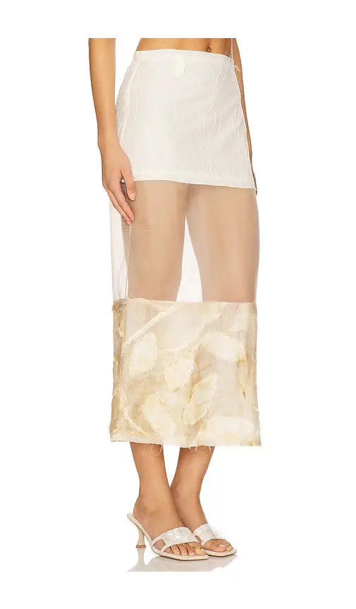 Milkwhite Triple Skirt | Thumbnail 2