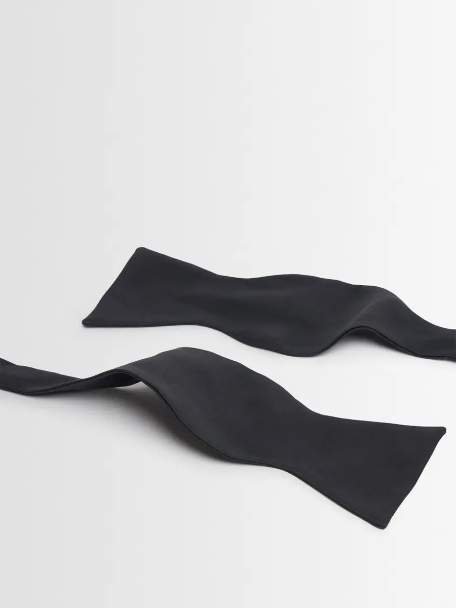 BRUNELLO CUCINELLI Duchesse Satin Bow Tie | Thumbnail 3