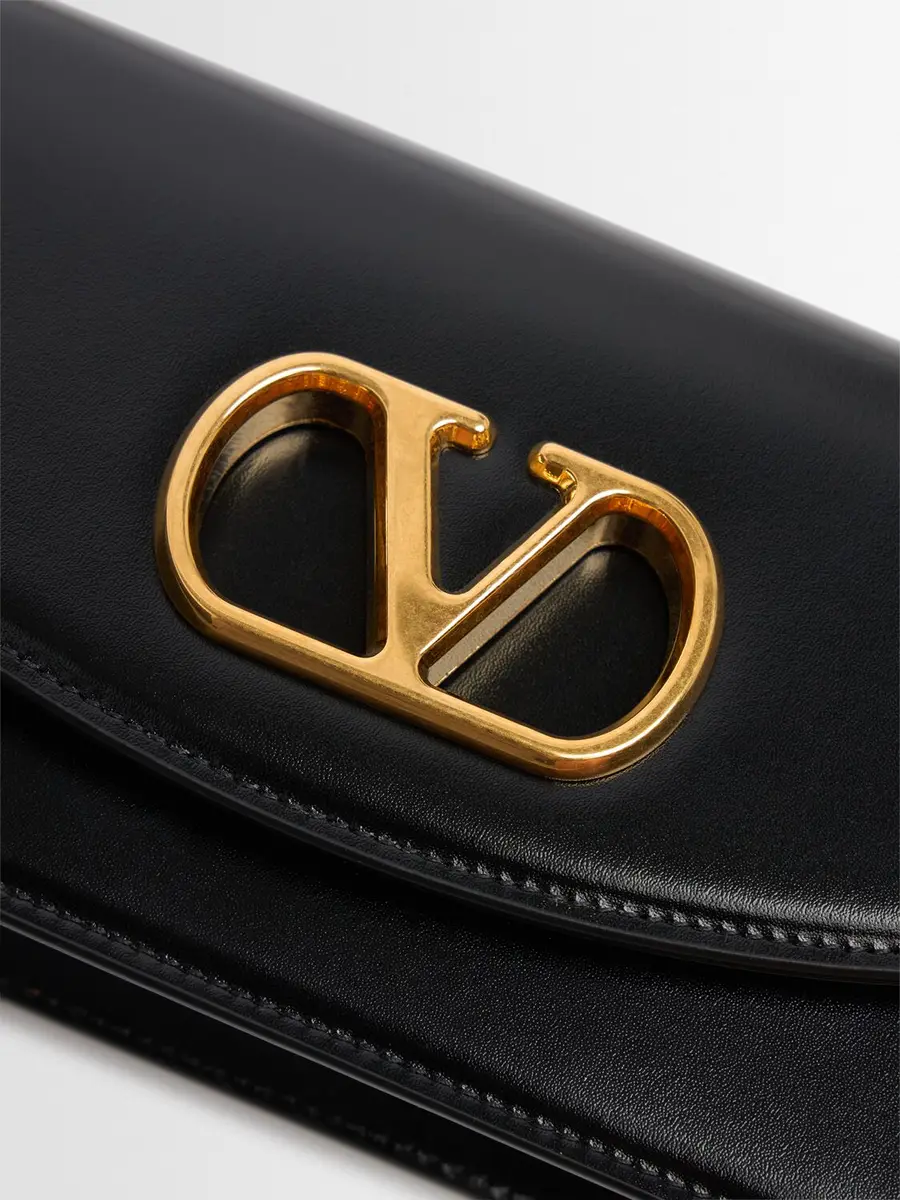 VALENTINO GARAVANI Small Shiny Leather Clutch | Thumbnail 5