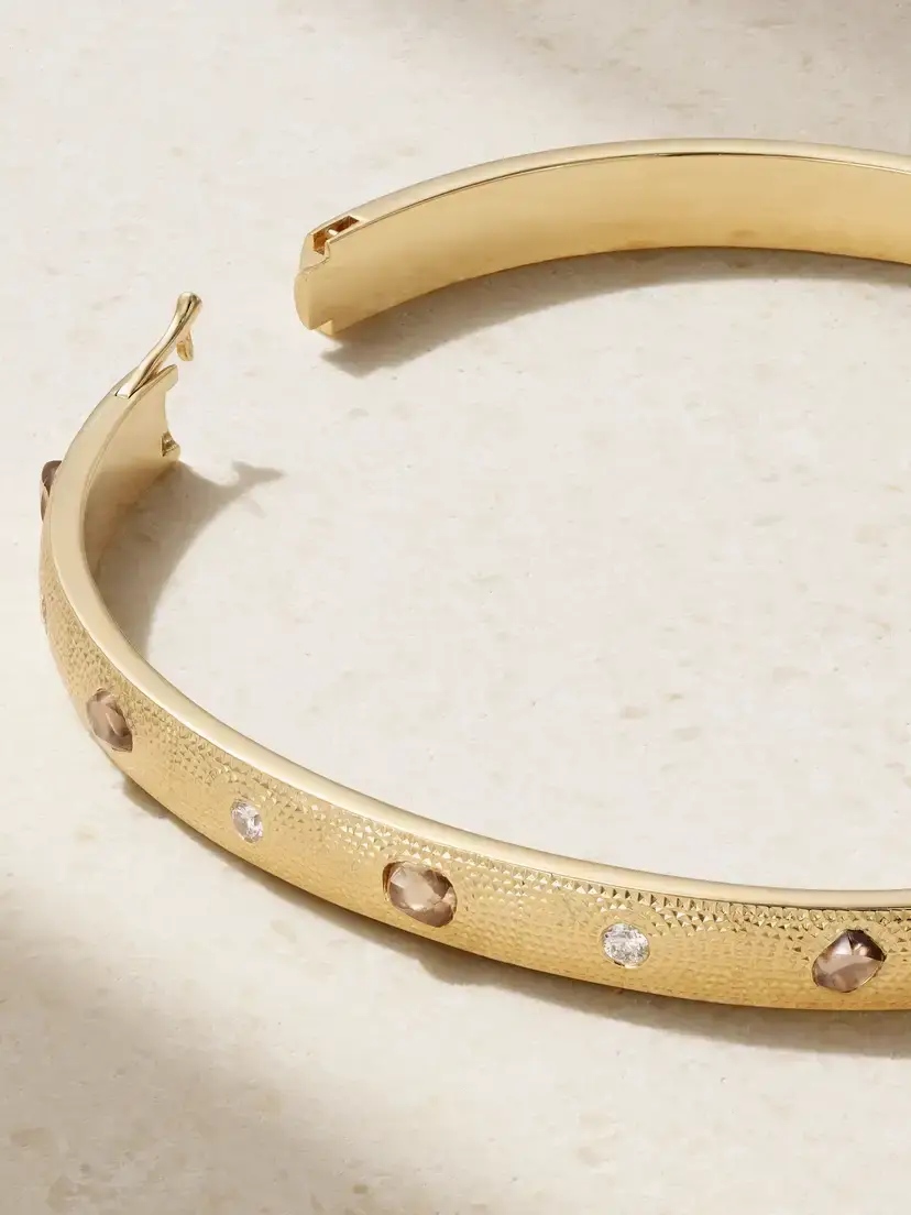 De Beers London Talisman 18-karat Gold Diamond Bangle | Thumbnail 3 De Beers London Talisman 18-karat Gold Diamond Bangle | Thumbnail 3