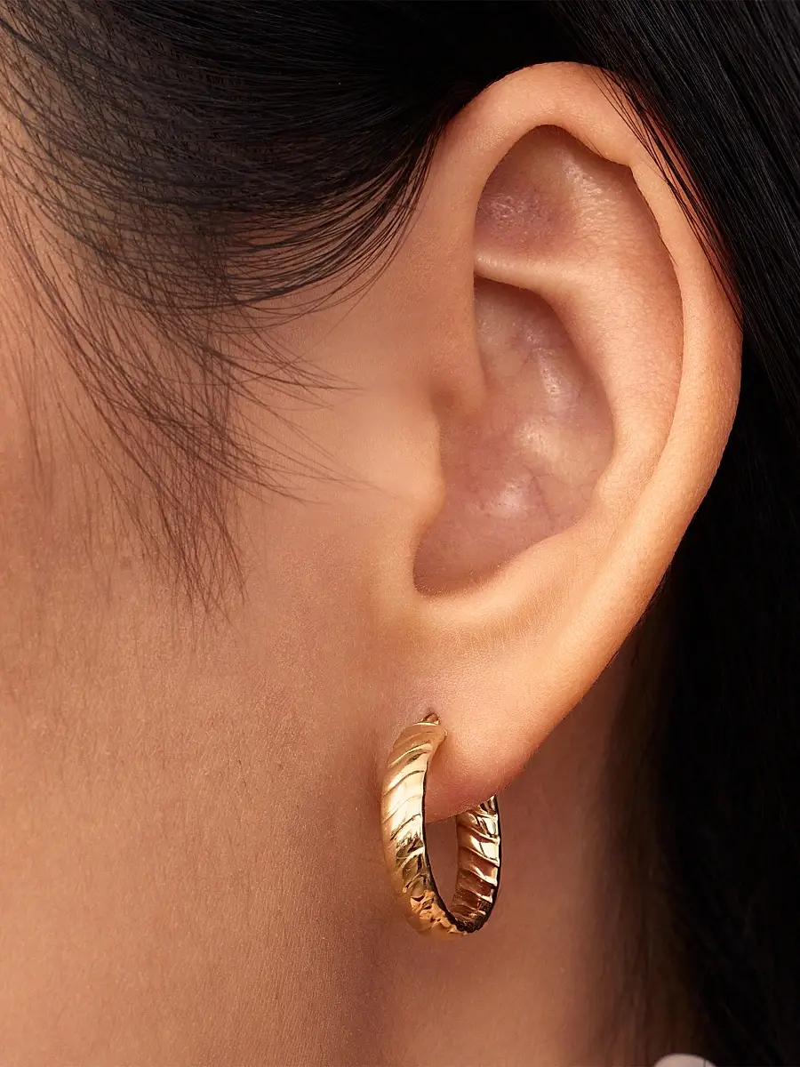 Oradina Women's 14K Yellow Gold Cobra Hoops | Thumbnail 2