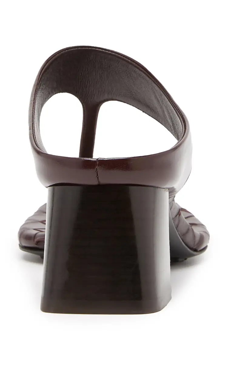 Bottega Veneta Leather Thong Sandals | Thumbnail 4 Bottega Veneta Leather Thong Sandals | Thumbnail 4