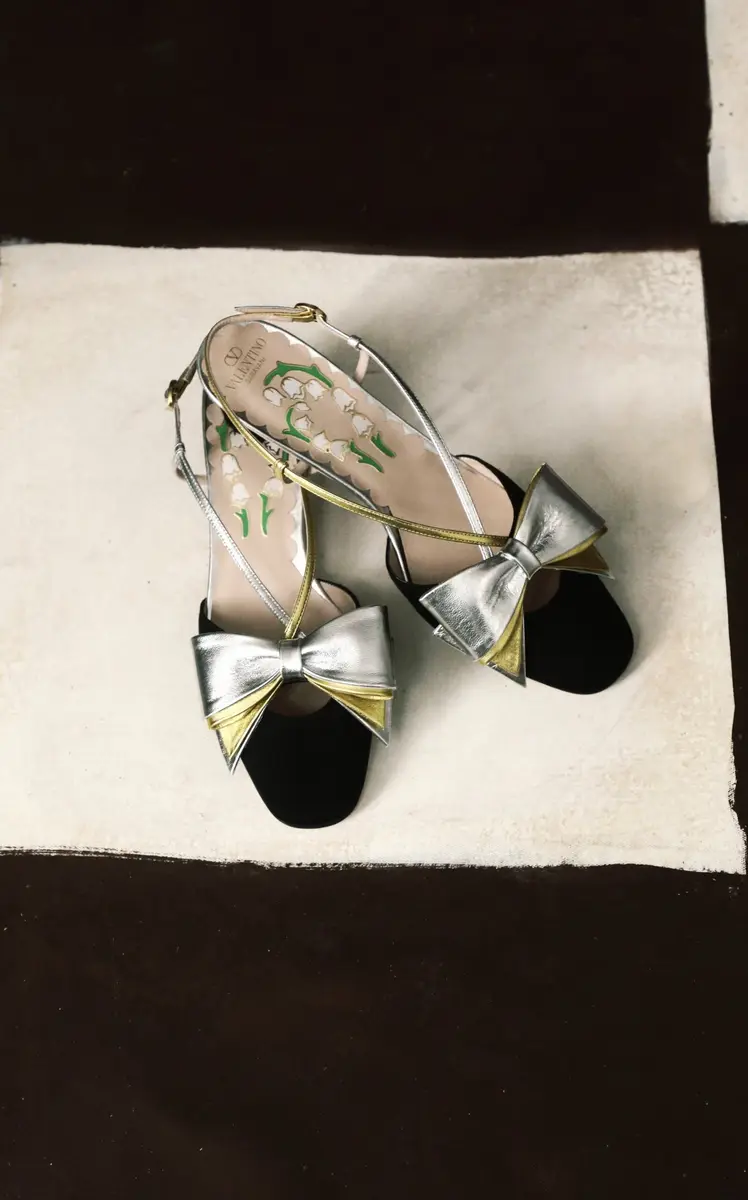 Valentino Garavani Bowow Leather-Trimmed Satin Slingback Pumps | Thumbnail 2 Valentino Garavani Bowow Leather-Trimmed Satin Slingback Pumps | Thumbnail 2