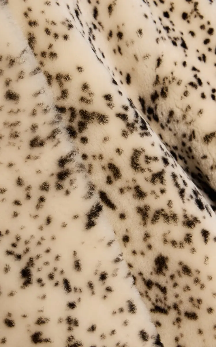 Toteme Shearling Coat | Thumbnail 5 Toteme Shearling Coat | Thumbnail 5
