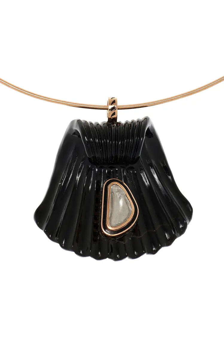 DEZSO BY SARA BELTRÁN Carved Capri Shell Pendant With Polki Diamond | Thumbnail 3