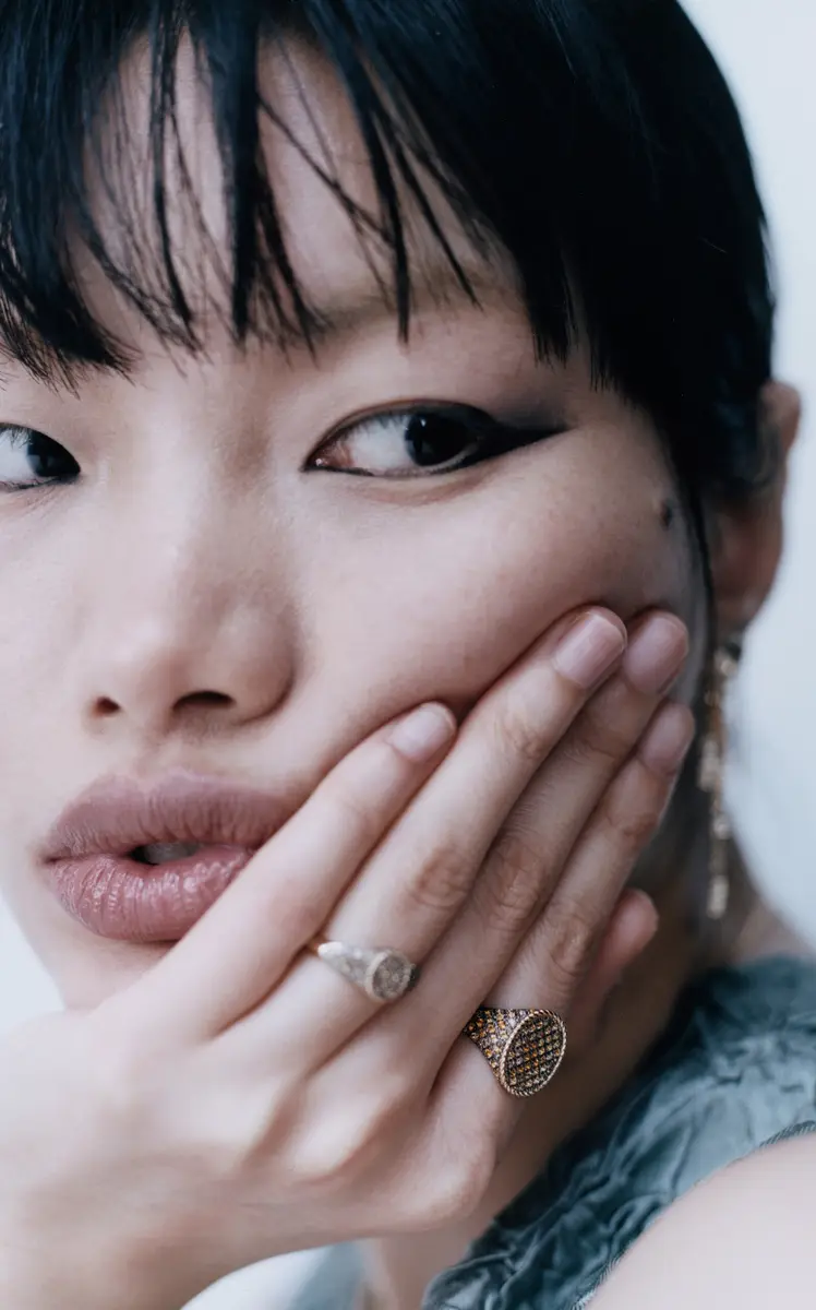 Yvonne Léon Python Oval Signet Ring | Thumbnail 3