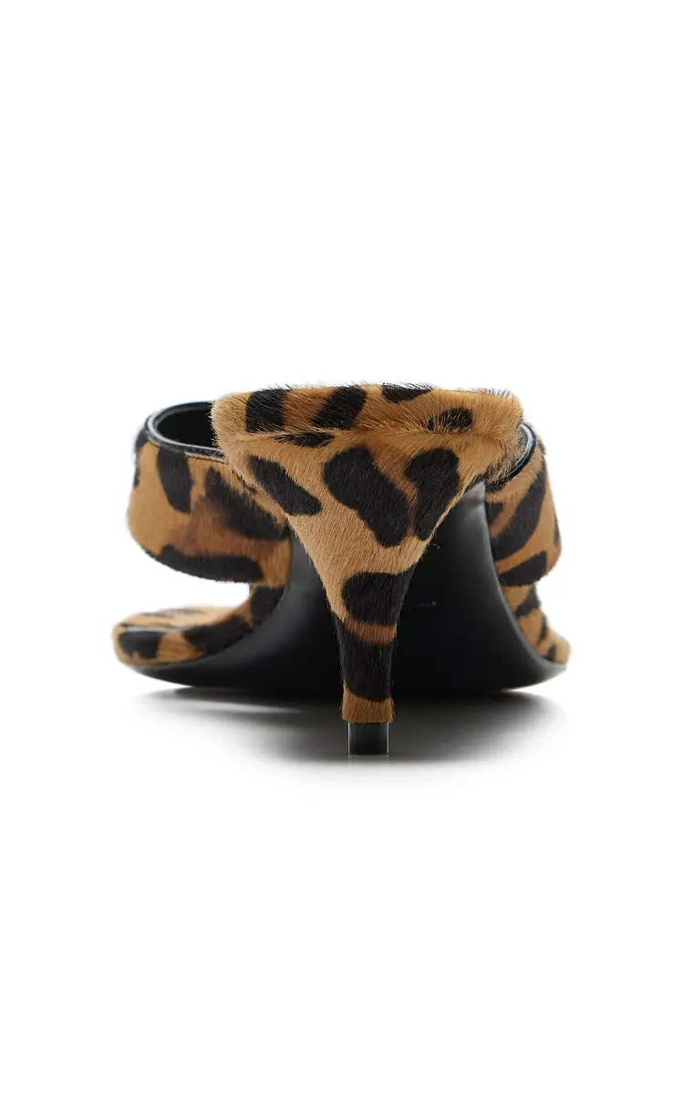 Alaïa Infradito Leopard-Print Pony Hair Thong Sandals | Thumbnail 4 Alaïa Infradito Leopard-Print Pony Hair Thong Sandals | Thumbnail 4