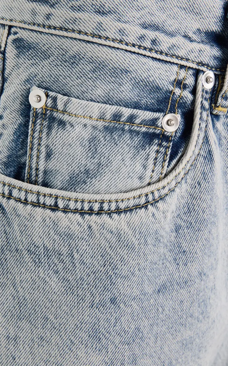 Kallmeyer Gabby High-Rise Distressed Tapered Jeans | Thumbnail 9