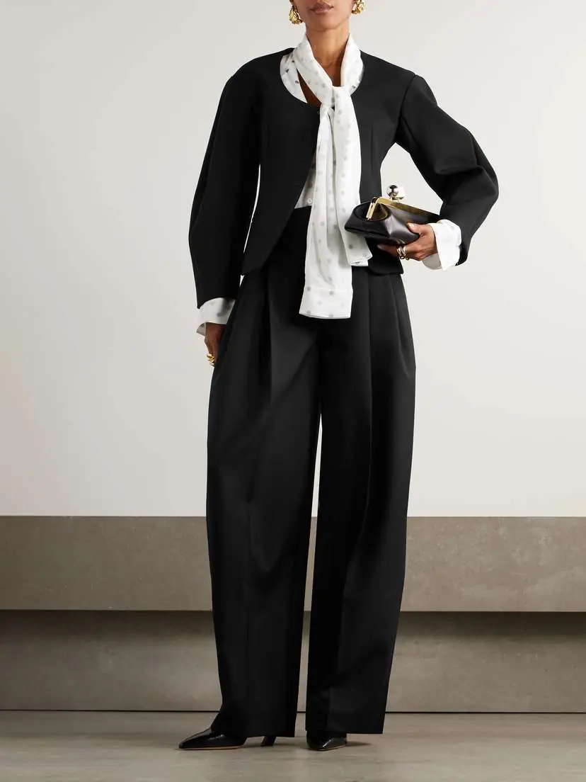 Jacquemus D'homme Pleated Wool-twill Tapered Pants | Thumbnail 2