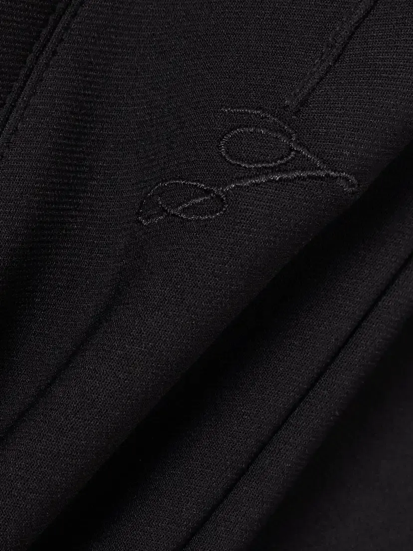 Jacquemus The Capri Stretch-crepe Shorts | Thumbnail 5 Jacquemus The Capri Stretch-crepe Shorts | Thumbnail 5