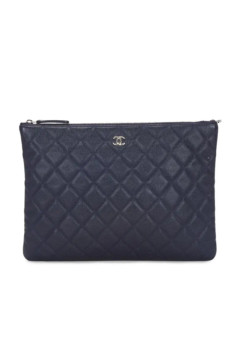 chanel Chanel Caviar Clutch | Image 1 chanel Chanel Caviar Clutch | Image 1