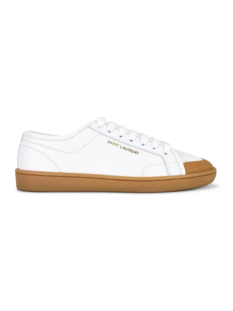 Low Top Sneaker
