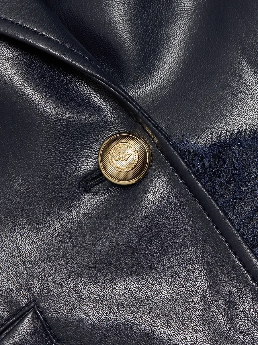 Cinq à Sept Women's Le Petit Roxie Faux Leather Blazer | Thumbnail 7