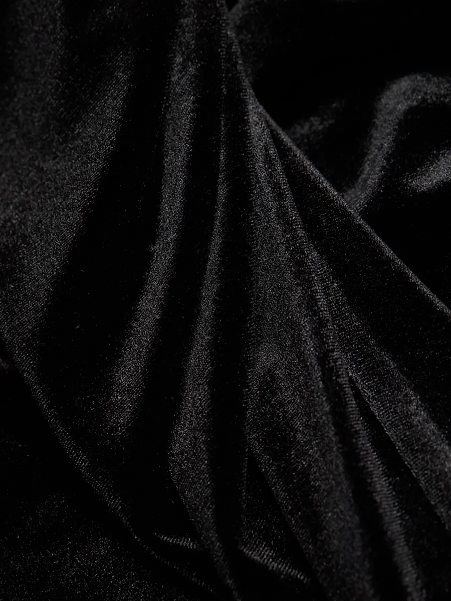 BCBGMAXAZRIA Women's Twist Velvet Gown | Thumbnail 7
