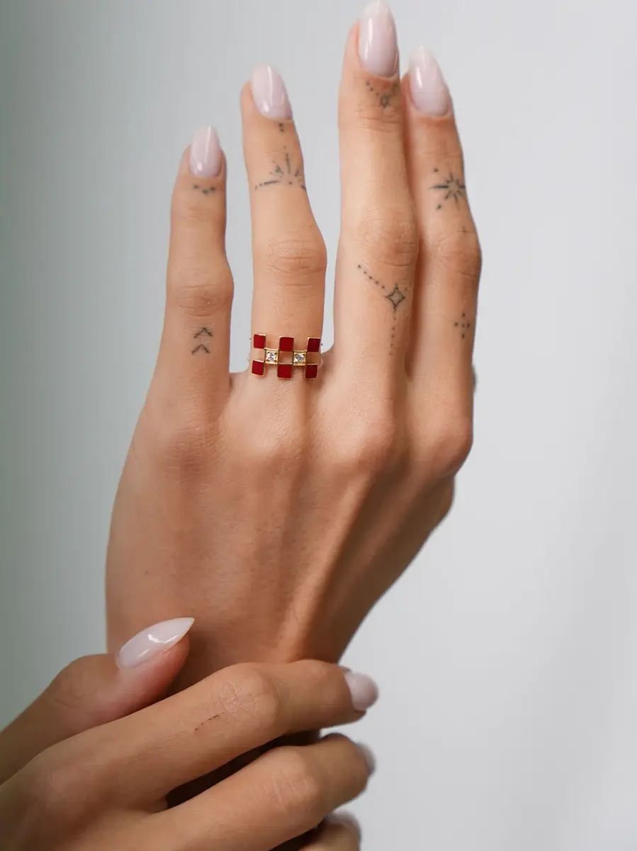 MYSTERYJOY Yellow Gold Nylon Illusion Lacquer Ring | Thumbnail 2
