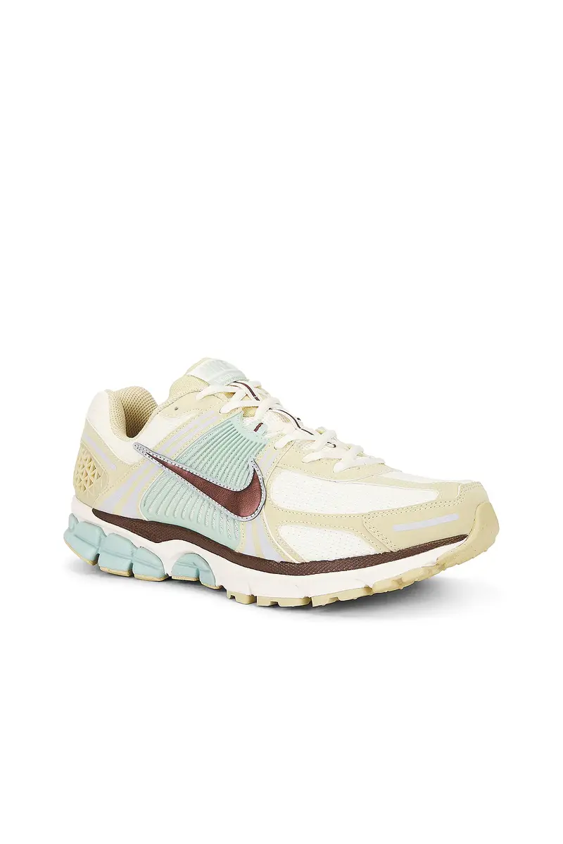 Nike Zoom Vomero 5 Se | Thumbnail 4