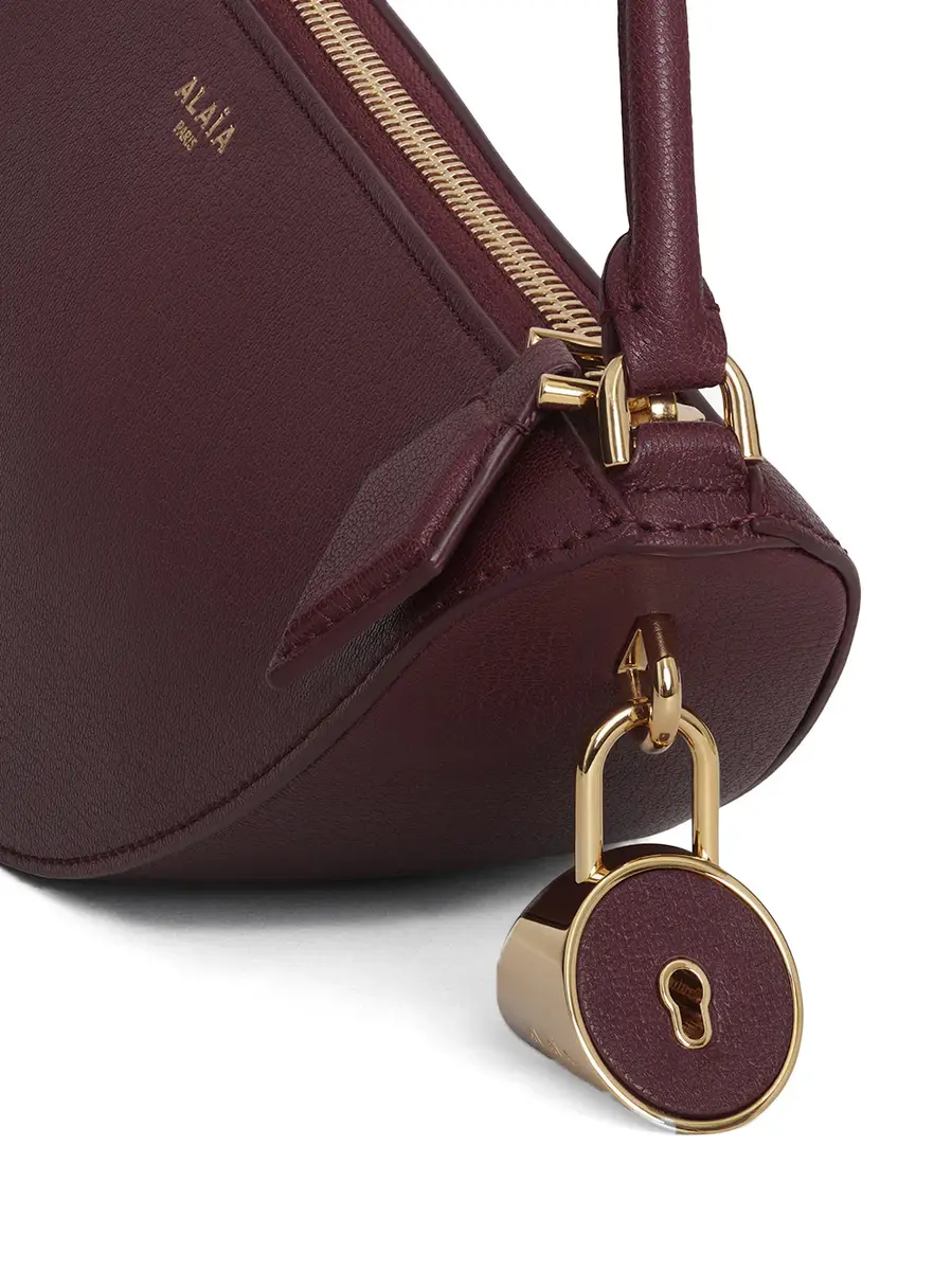 Alaïa Le Demi-Cœur Shoulder Bag | Thumbnail 4 Alaïa Le Demi-Cœur Shoulder Bag | Thumbnail 4