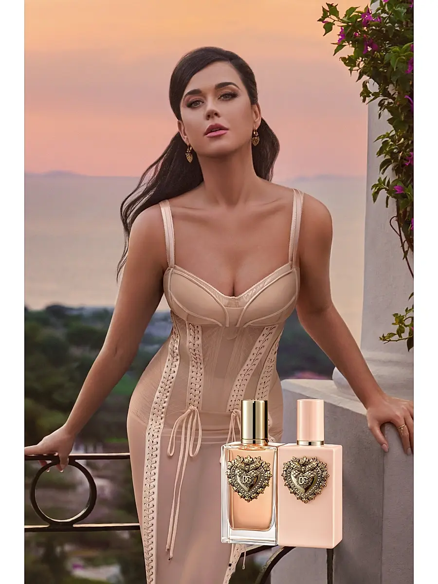 Dolce & Gabbana Women's My Devotion Eau de Parfum Intense | Thumbnail 6 Dolce & Gabbana Women's My Devotion Eau de Parfum Intense | Thumbnail 6