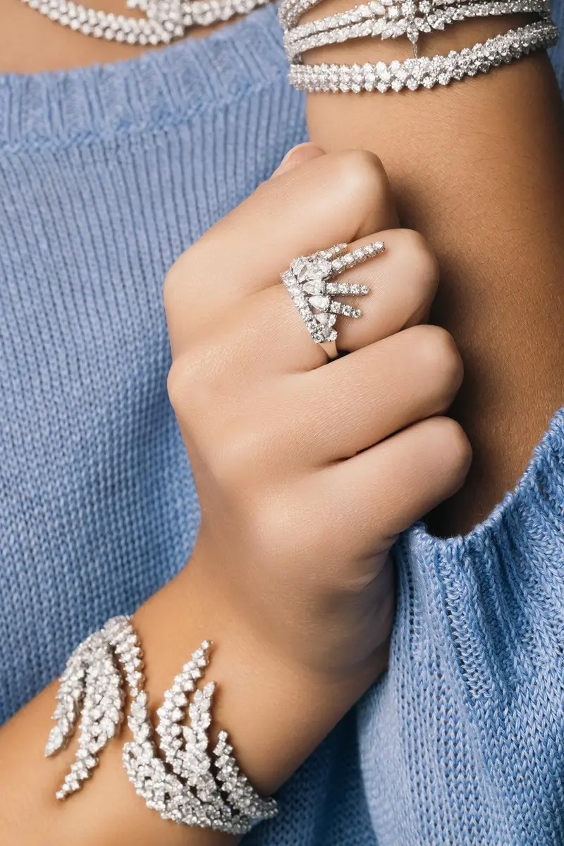 YEPREM Diamond Crown Ring | Thumbnail 4