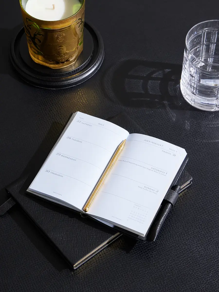 Smythson Panama Cross-Grain Leather 2026 Weekly Diary with Pencil - Men | Thumbnail 2 Smythson Panama Cross-Grain Leather 2026 Weekly Diary with Pencil - Men | Thumbnail 2