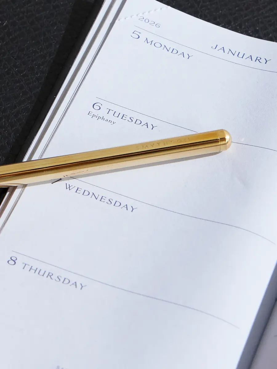 Smythson Panama Cross-Grain Leather 2026 Weekly Diary with Pencil - Men | Thumbnail 3 Smythson Panama Cross-Grain Leather 2026 Weekly Diary with Pencil - Men | Thumbnail 3