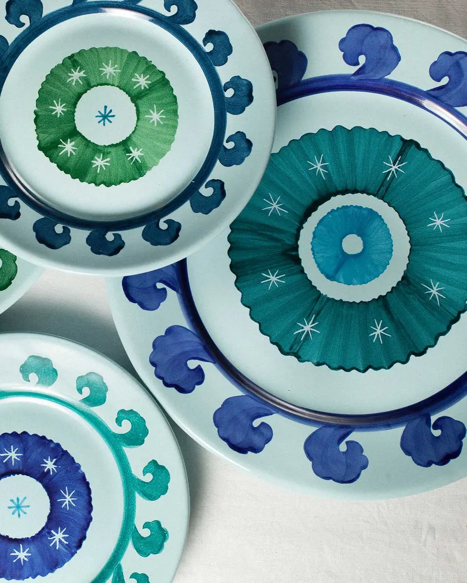 Emporio Sirenuse Circle Charger Plate | Thumbnail 2 Emporio Sirenuse Circle Charger Plate | Thumbnail 2