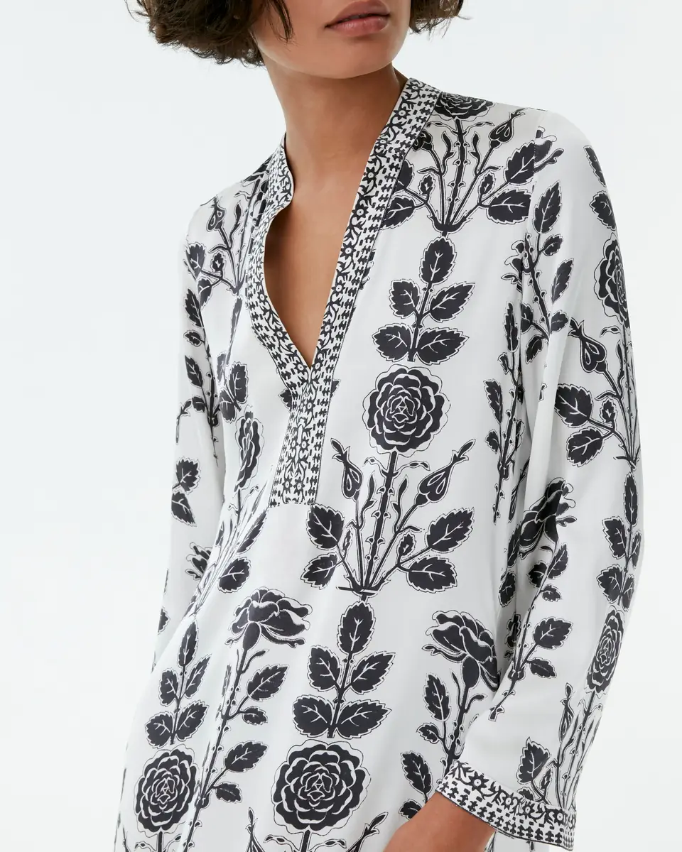 Emporio Sirenuse Jenna Caftan in Black Rose Print | Thumbnail 2 Emporio Sirenuse Jenna Caftan in Black Rose Print | Thumbnail 2