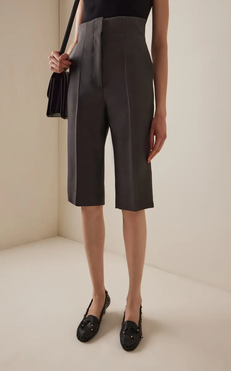 Khaite Raelle Tailored Wool-Silk Cady Shorts | Thumbnail 4 Khaite Raelle Tailored Wool-Silk Cady Shorts | Thumbnail 4