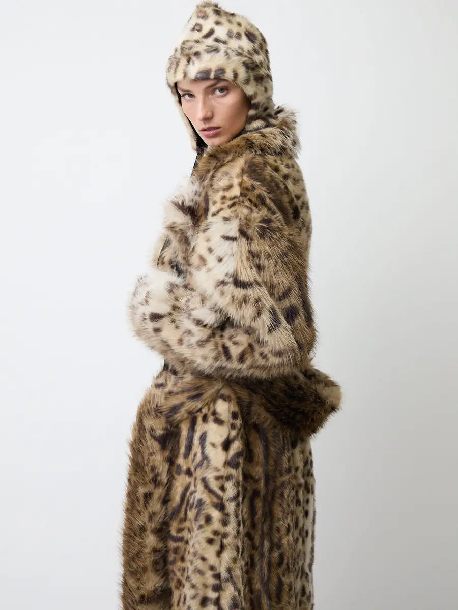 Aknvas The Kassel coat in faux lynx | Thumbnail 12