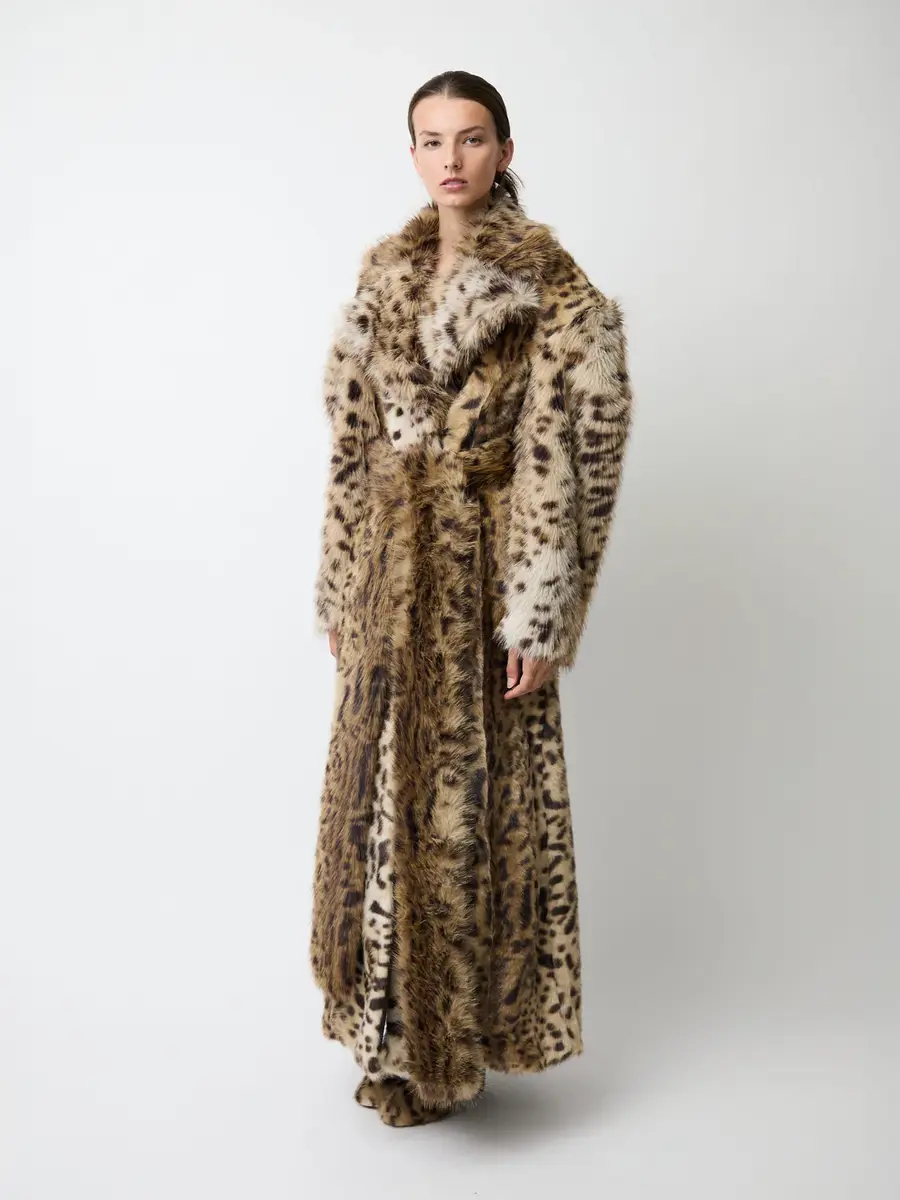 Aknvas The Kassel coat in faux lynx | Thumbnail 9