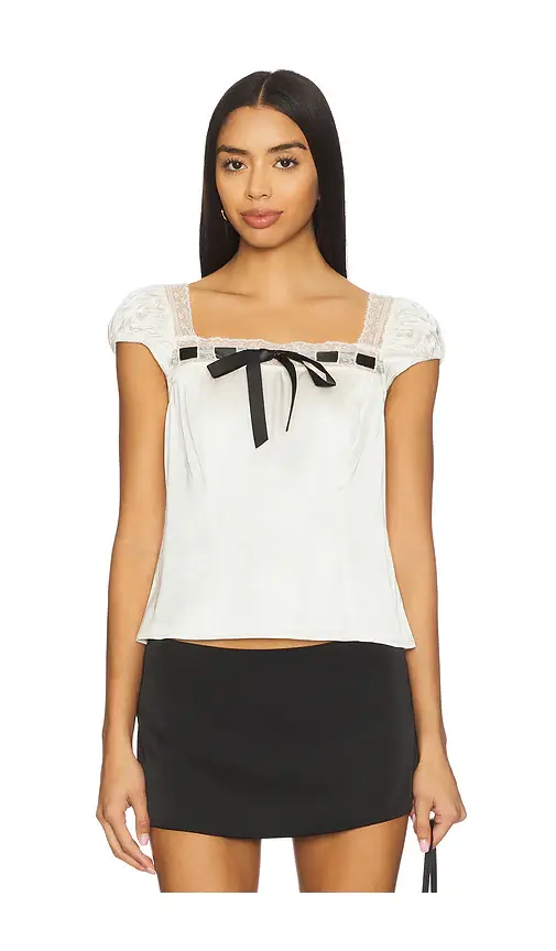 Tularosa Lacie Top | Image 1 Tularosa Lacie Top | Image 1