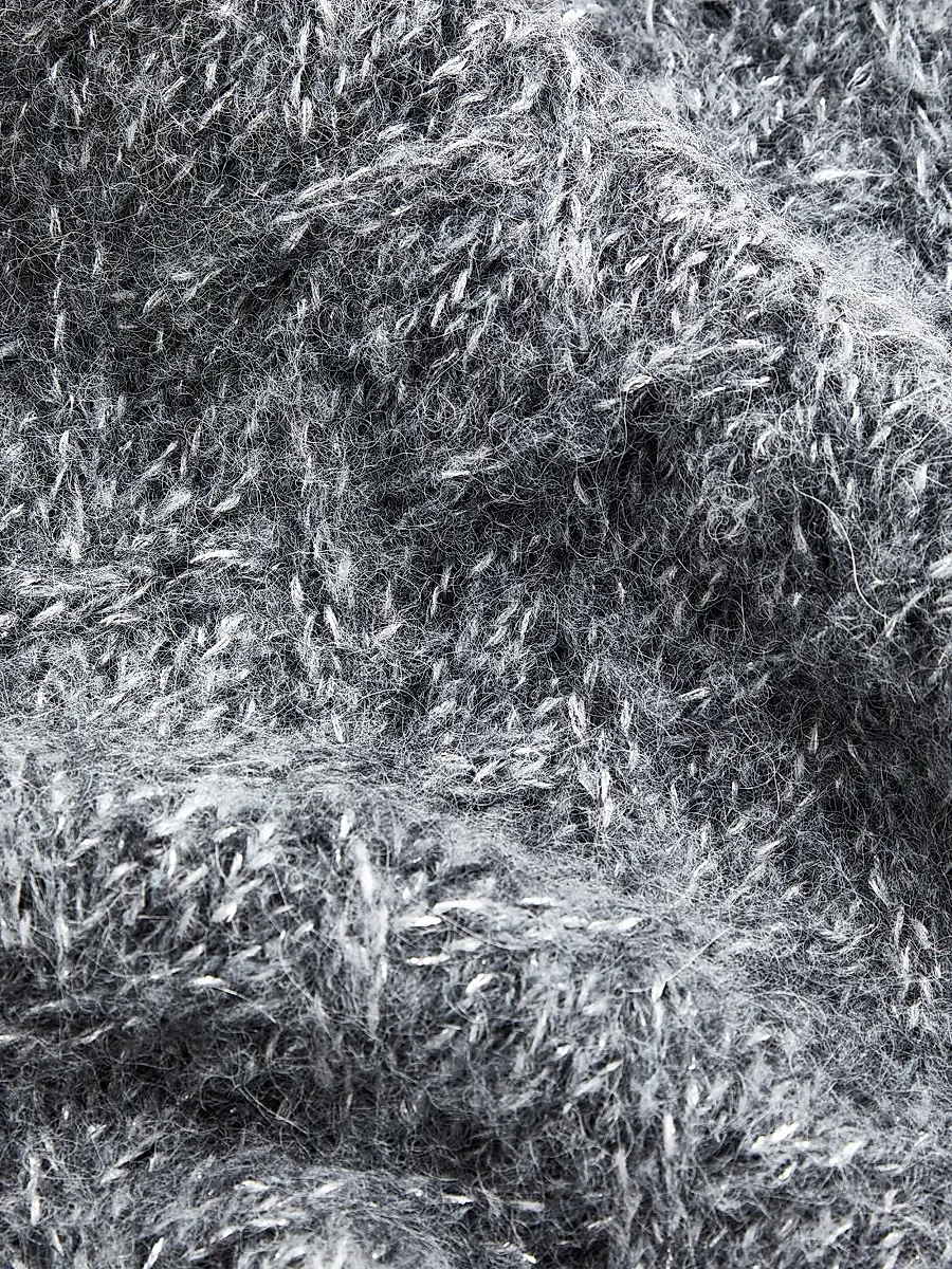 Moncler Women's Scarf in Alpaca Blend - Black | Thumbnail 3 Moncler Women's Scarf in Alpaca Blend - Black | Thumbnail 3