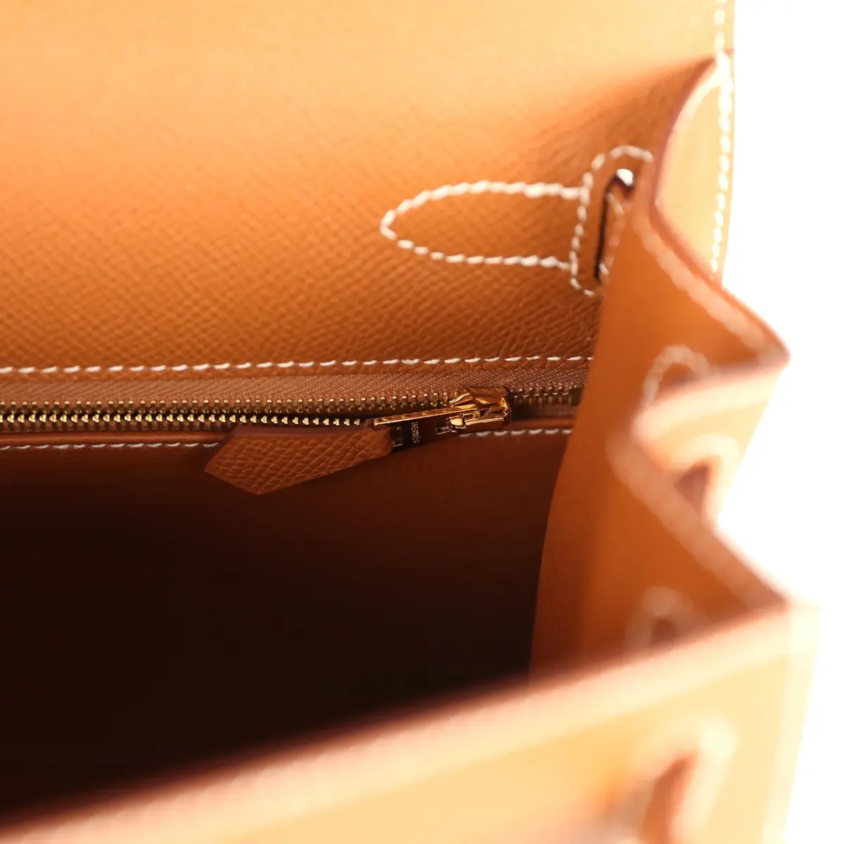 HERMÈS Hermes Kelly Sellier 28 Gold Epsom Gold Hardware | Thumbnail 9