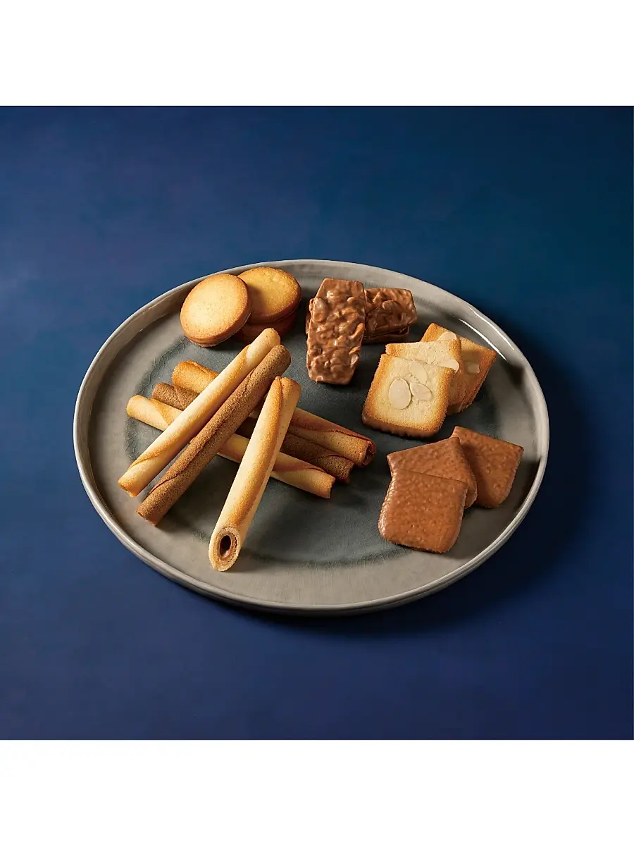 Yoku Moku Assorted Cookies | Thumbnail 3