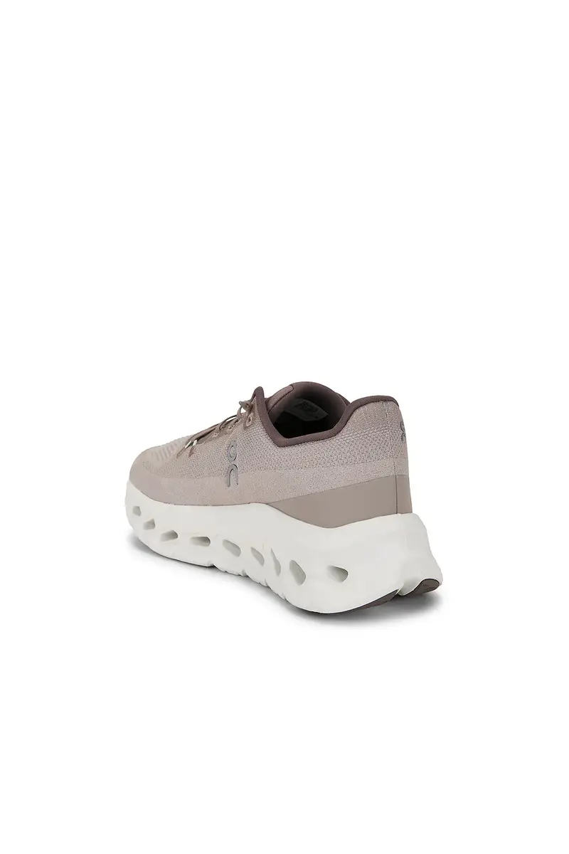 On Cloudtilt Sneakers | Thumbnail 3