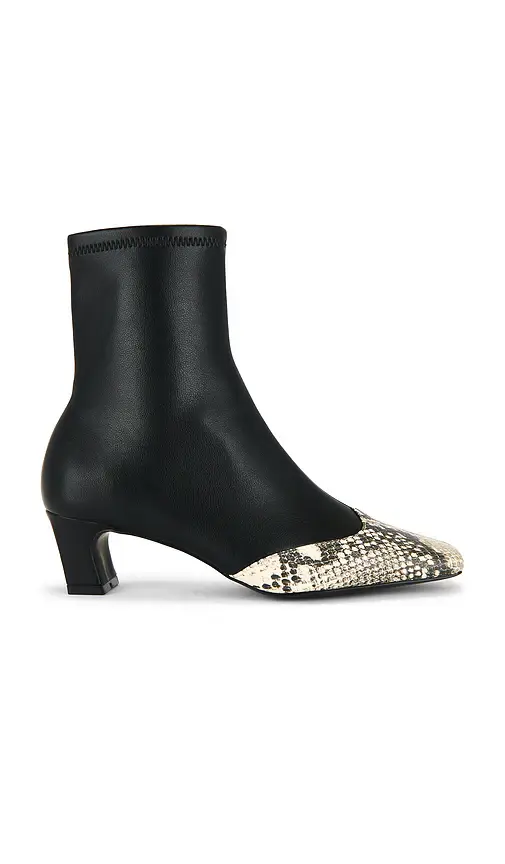 Steve Madden Jeter-A Boot