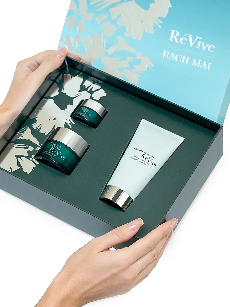RéVive Renewal Ritual 3-Piece Gift Set | Thumbnail 2 RéVive Renewal Ritual 3-Piece Gift Set | Thumbnail 2