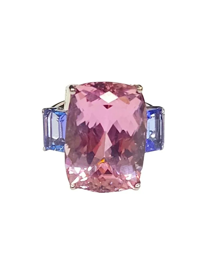 18KW 9,2G Kunzite 17,78CT Tanzanite 1,66CT Ring 18KW 9,2G Kunzite 17,78CT Tanzanite 1,66CT Ring