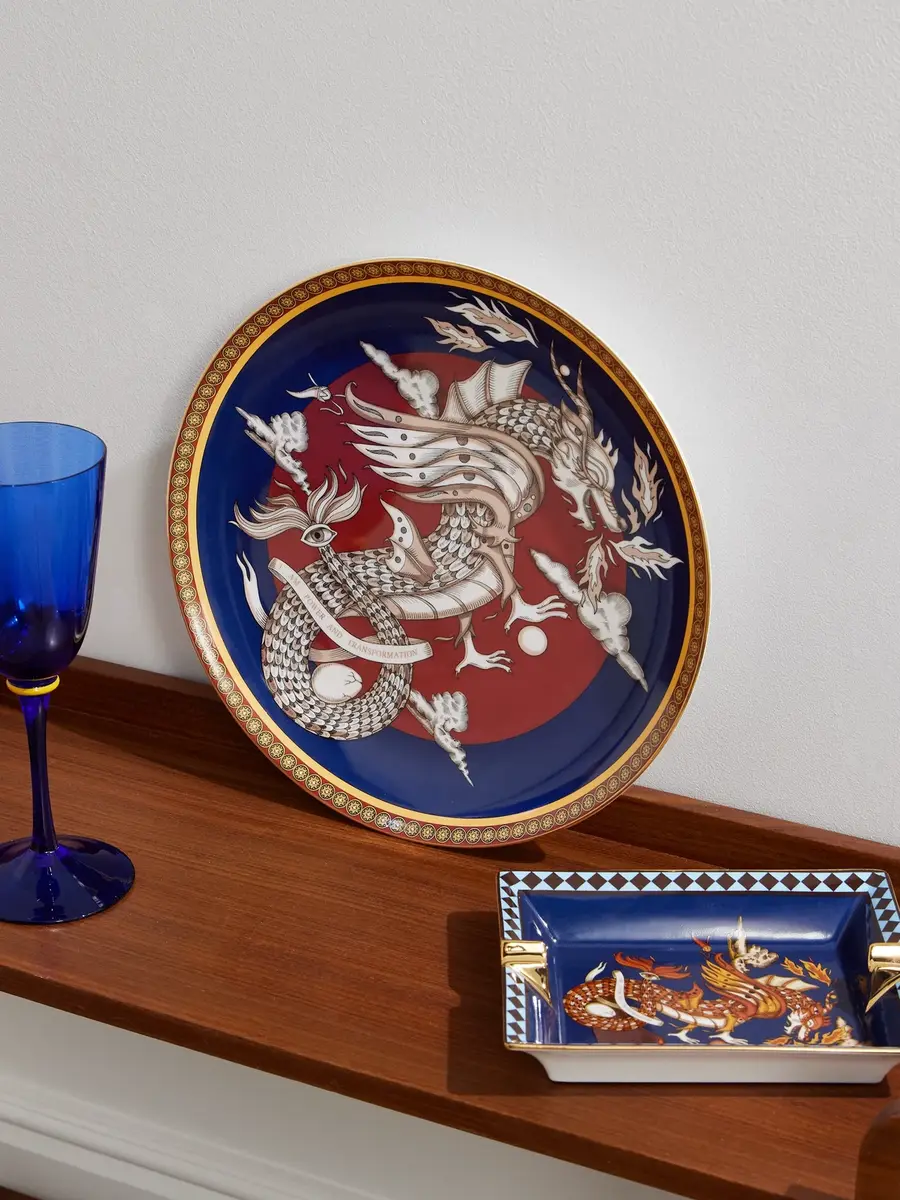 La DoubleJ The Dragon Gold-Trimmed Porcelain Decorative Plate - Men | Thumbnail 2 La DoubleJ The Dragon Gold-Trimmed Porcelain Decorative Plate - Men | Thumbnail 2