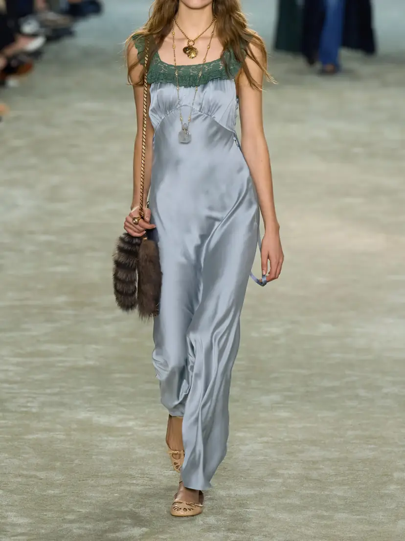 Chloé Lace-trimmed Silk-satin Gown | Thumbnail 4 Chloé Lace-trimmed Silk-satin Gown | Thumbnail 4