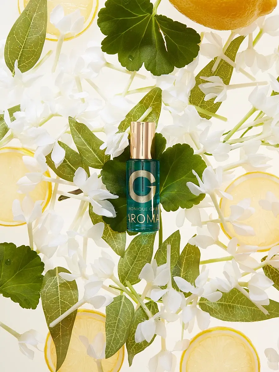 Veronique Gabai Women's Aroma Heart Essential Blend Rollerball | Thumbnail 4 Veronique Gabai Women's Aroma Heart Essential Blend Rollerball | Thumbnail 4