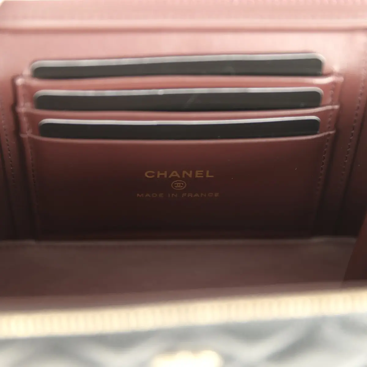 Chanel Chanel Small Classic Vanity Case Black Shiny Caviar Light Gold Hardware | Thumbnail 10
