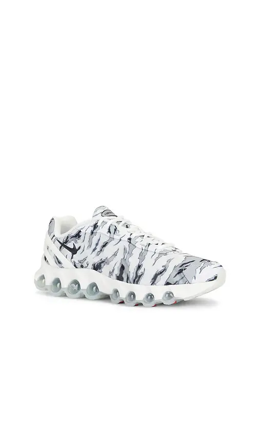 Nike Air Max DN8 Prm | Thumbnail 2 Nike Air Max DN8 Prm | Thumbnail 2
