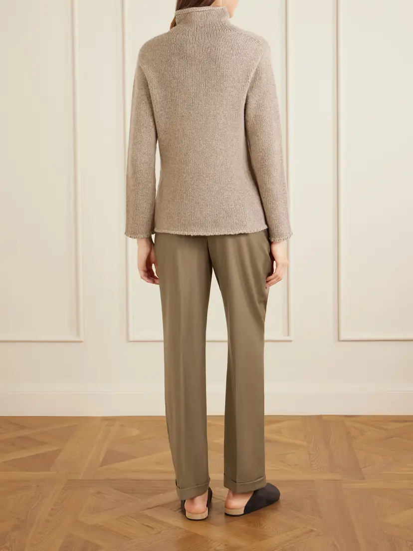 The Row Mariam Turtleneck Cashmere Sweater | Thumbnail 3 The Row Mariam Turtleneck Cashmere Sweater | Thumbnail 3