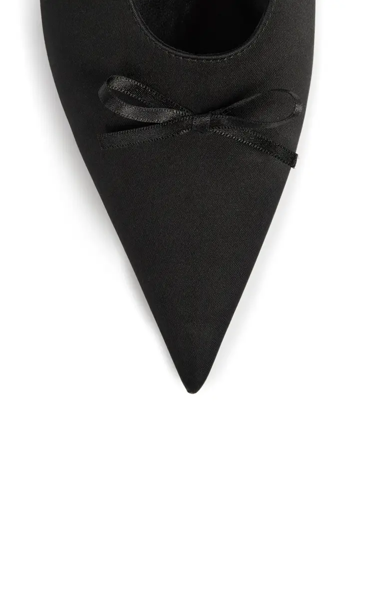 TOTEME Sharp Bow Satin Kitten Pumps | Thumbnail 6 TOTEME Sharp Bow Satin Kitten Pumps | Thumbnail 6