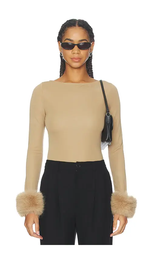 L'Academie Dinara Top | Image 1 L'Academie Dinara Top | Image 1